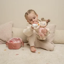 Poupée souple Rosa et son couffin