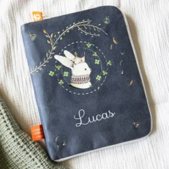 Protège carnet de santé lapin couronne (personnalisable)