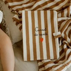 Protège carnet de santé Rayures Larges (personnalisable)