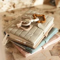 Protège carnet de santé Wild Rose