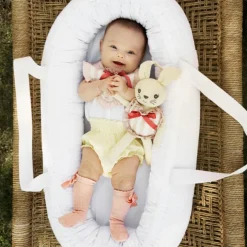 Réducteur de lit Baby Nest Embroidery Anglaise