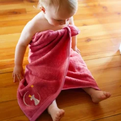 Serviette de bain Faon Fraise personnalisable (70 x 140 cm)