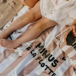 Serviette microfibre Minus à la flotte rayures rose