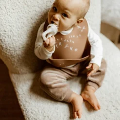 Sucette grignoteuse Sable avec 4 embouts