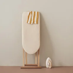 Table et fer à repasser en bois Kid's Hub