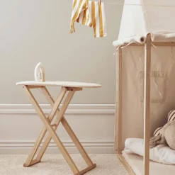 Table et fer à repasser en bois Kid's Hub