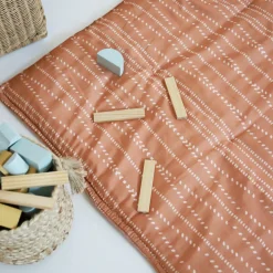 Tapis de jeu carré Nepo Terracotta (100 x 100 cm)