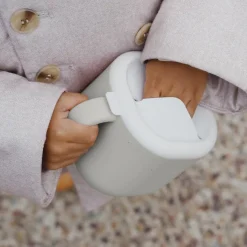 Tasse à goûter en silicone gris velours