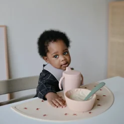 Tasse d'apprentissage en silicone Blush