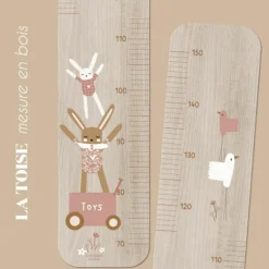 Toise en bois Lapin Doudou rose personnalisable