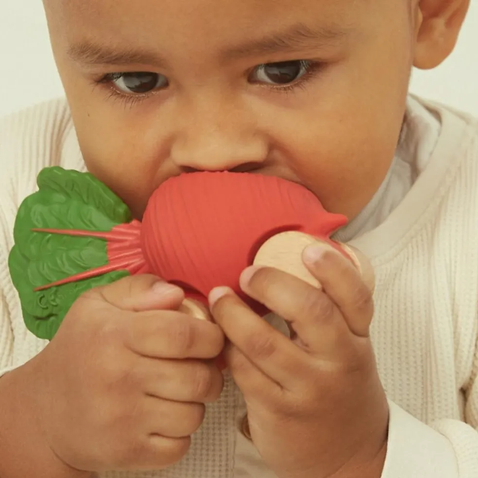 Voiture et jouet de dentition Betty la betterave