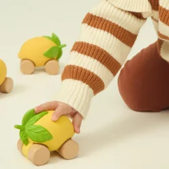 Voiture et jouet de dentition Lou citron